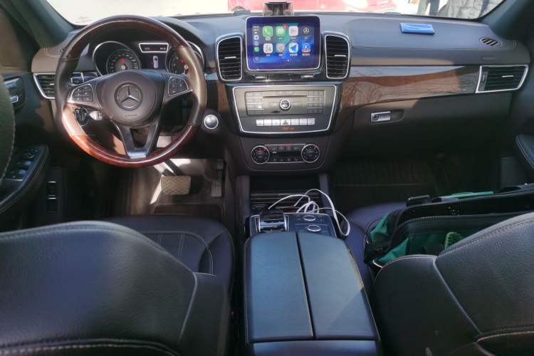 Used Mercedes-Benz GLS 2018 Refreshed GLS 400 4MATIC Dynamic Edition Center Console