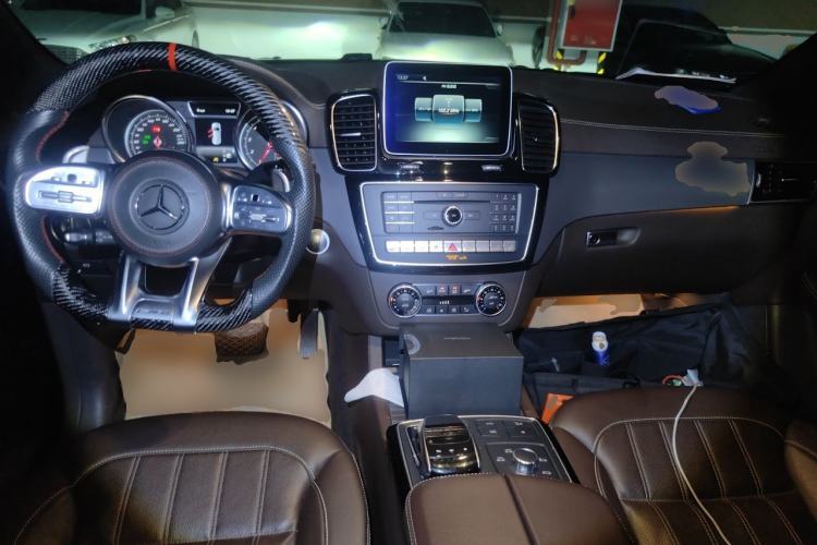Used Mercedes-Benz GLS 2018 GLS 320 4MATIC Center Console