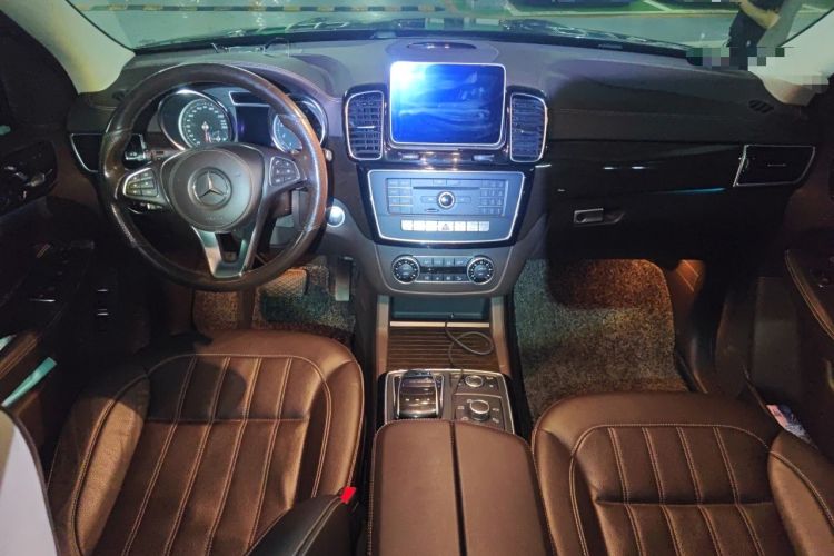 Used Mercedes-Benz GLS 2018 Refreshed GLS 400 4MATIC Dynamic Edition Center Console