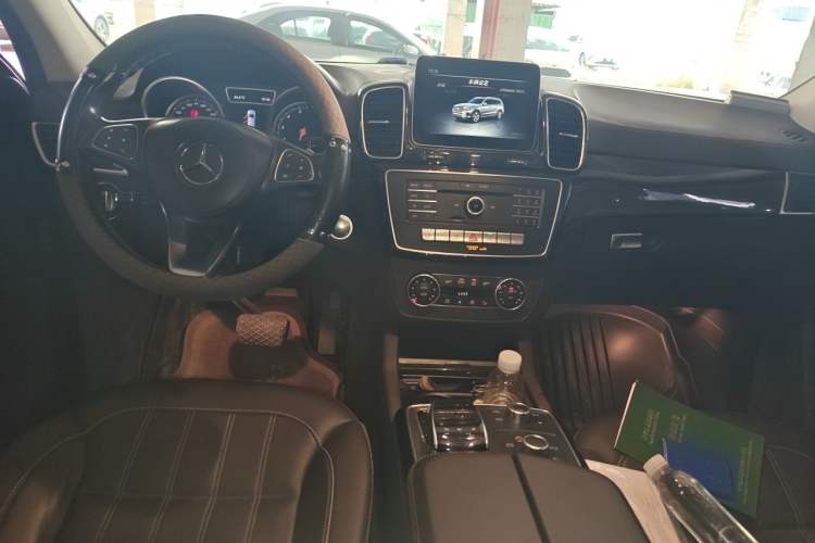 Used Mercedes-Benz GLS 2018 GLS 400 4MATIC Dynamic Model Center Console