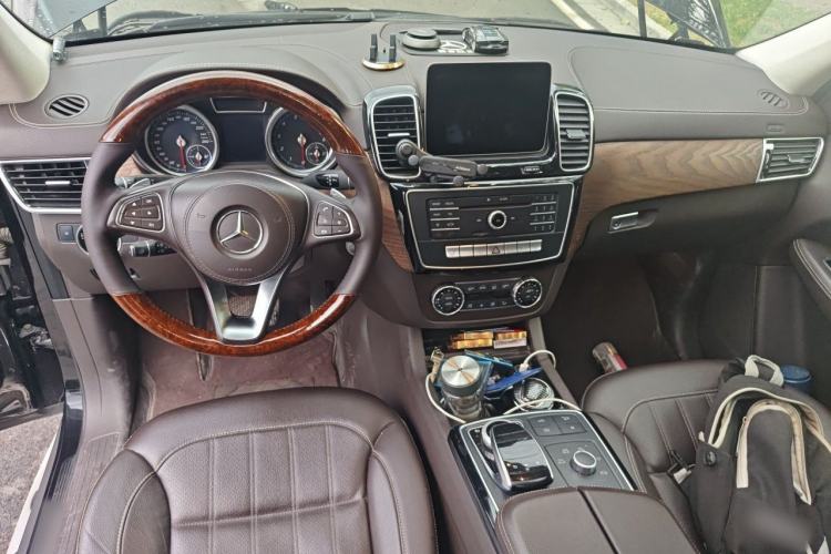 Used Mercedes-Benz GLS 2018 GLS 320 4MATIC Center Console