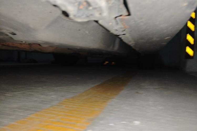 Used Mercedes-Benz GLS  Chassis Front Left