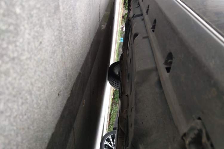 Used Mercedes-Benz GLS 2018 GLS 400 4MATIC Dynamic Model Chassis Front Right