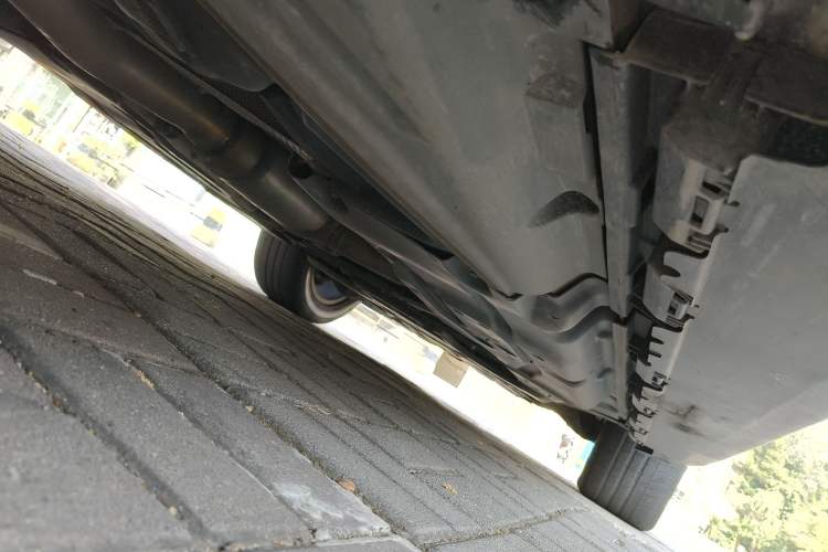 Used Mercedes-Benz GLS 2018 GLS 320 4MATIC Chassis Rear Right