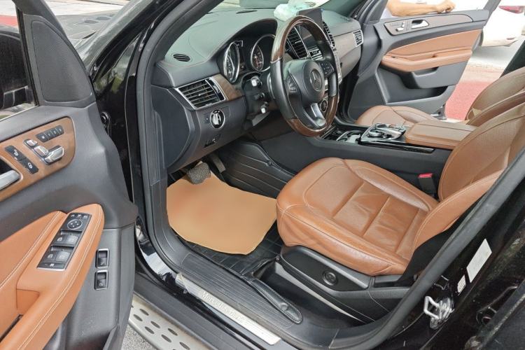 Used Mercedes-Benz GLS 2018 GLS 400 4MATIC Luxury Model Driver Seat