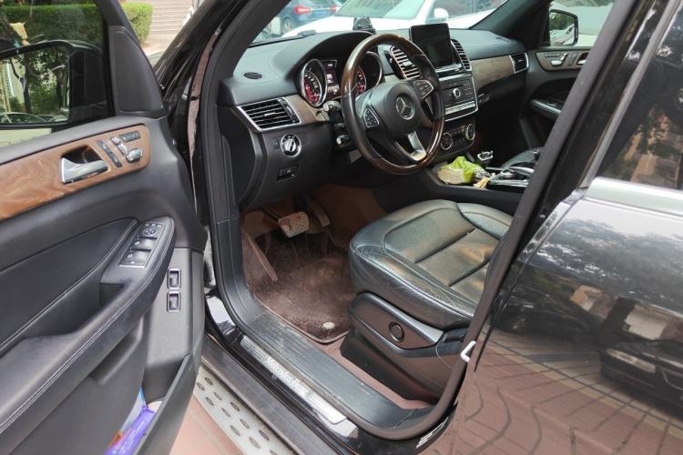 Used Mercedes-Benz GLS 2018 GLS 400 4MATIC Luxury Model Driver Seat