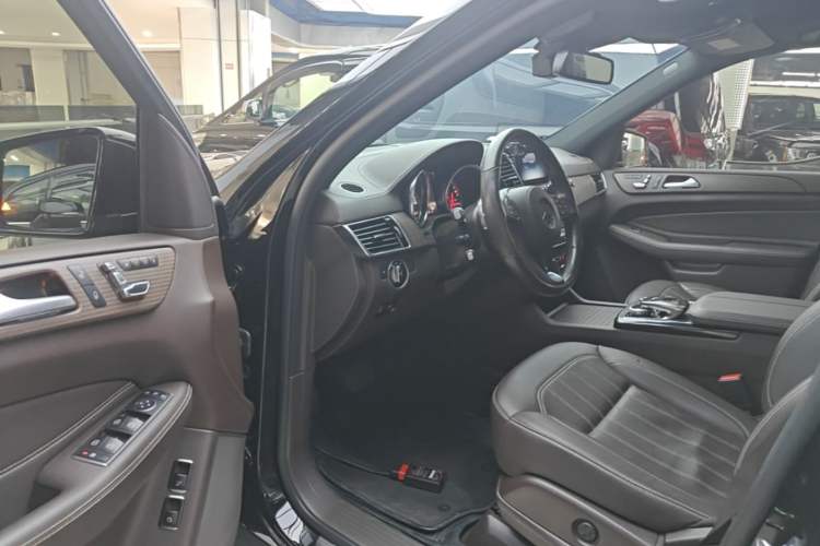 Used Mercedes-Benz GLS 2018 Refreshed GLS 400 4MATIC Dynamic Edition Driver Seat