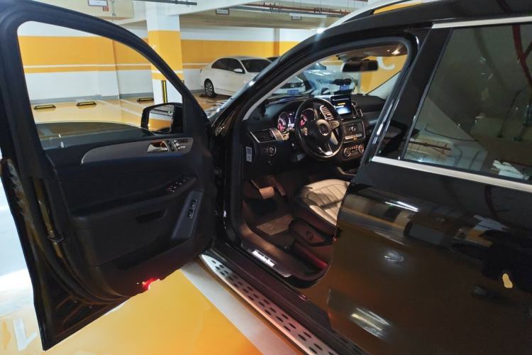 Used Mercedes-Benz GLS 2018 GLS 320 4MATIC Driver Seat