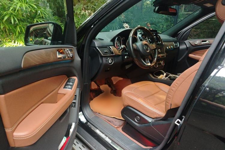 Used Mercedes-Benz GLS 2018 GLS 400 4MATIC Luxury Model Driver Seat