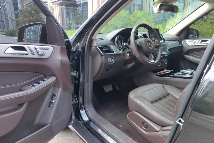 Used Mercedes-Benz GLS 2018 Facelift GLS 320 4MATIC Driver Seat