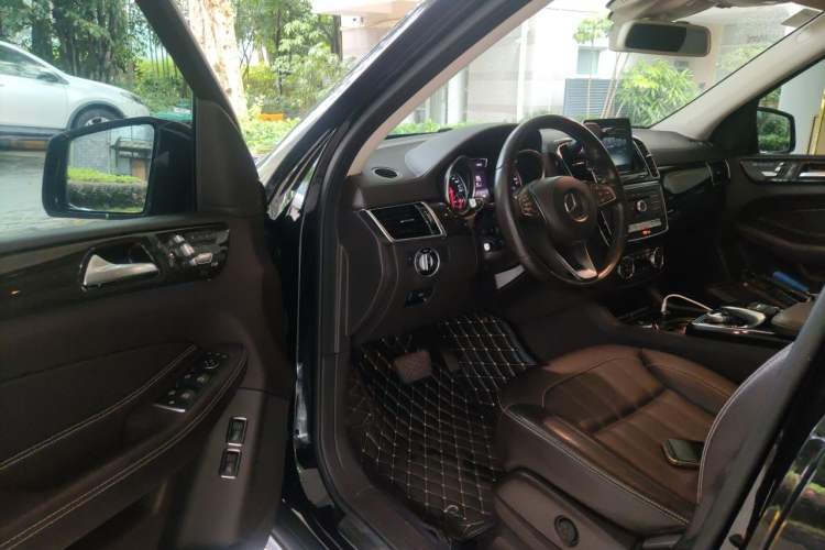 Used Mercedes-Benz GLS 2018 Refreshed GLS 400 4MATIC Dynamic Edition Driver Seat