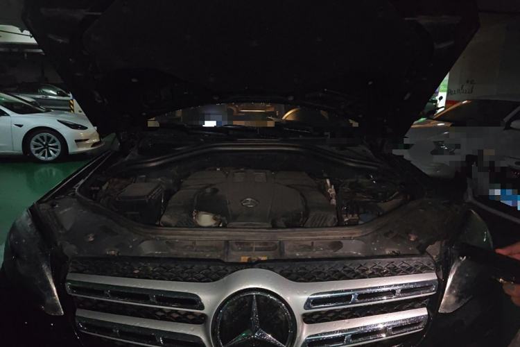 Used Mercedes-Benz GLS 2018 GLS 400 4MATIC Dynamic Model Engine Bay