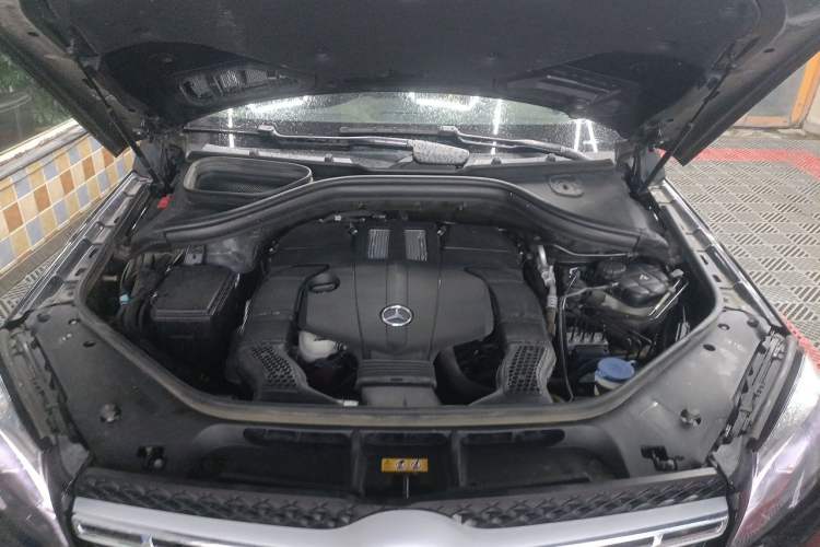 Used Mercedes-Benz GLS 2018 Facelift GLS 320 4MATIC Engine Bay