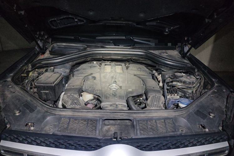 Used Mercedes-Benz GLS  Engine Bay