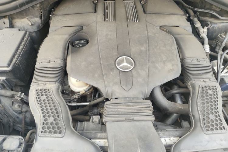 Used Mercedes-Benz GLS  Engine Bay