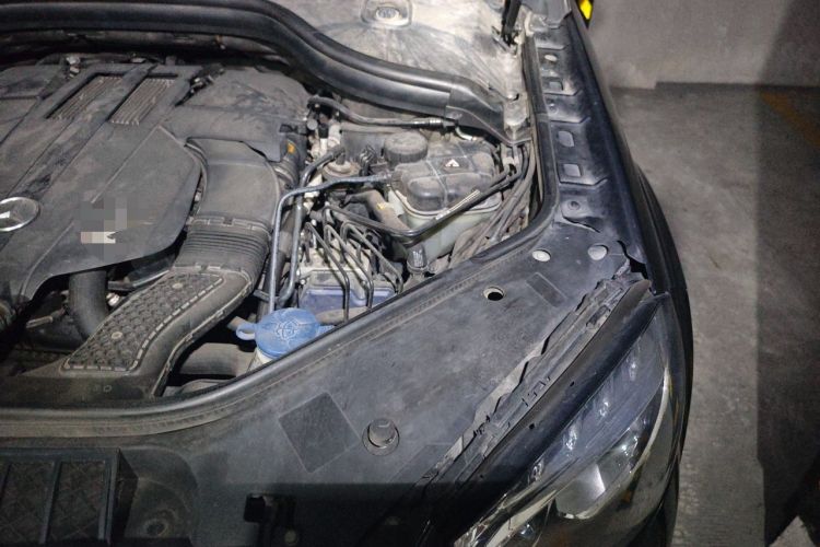 Used Mercedes-Benz GLS  Engine Bay Left