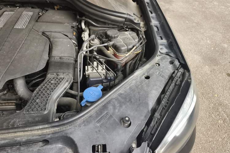 Used Mercedes-Benz GLS 2018 GLS 400 4MATIC Dynamic Model Engine Bay Left