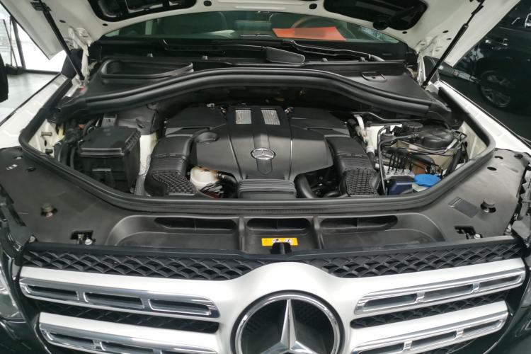 Used Mercedes-Benz GLS 2018 Facelift GLS 320 4MATIC Engine Bay