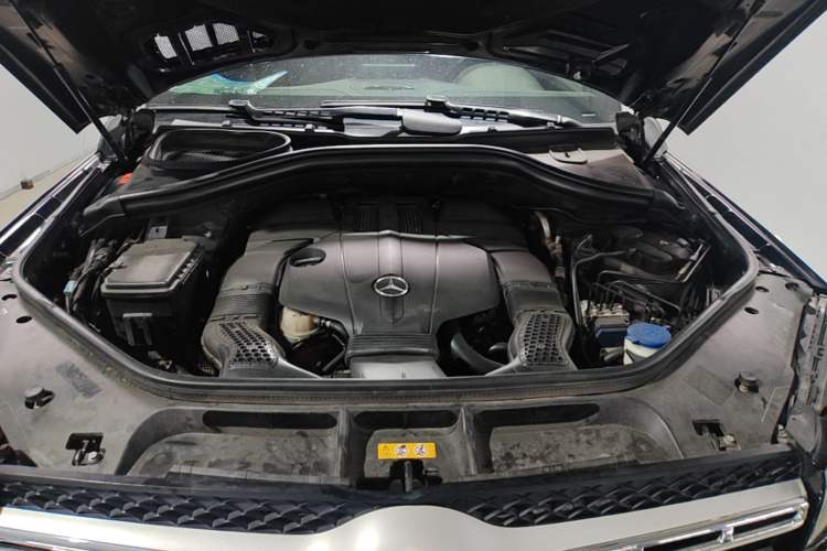 Used Mercedes-Benz GLS 2018 Facelift GLS 320 4MATIC Engine Bay