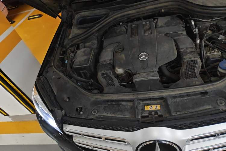 Used Mercedes-Benz GLS 2018 GLS 320 4MATIC Engine Bay Right