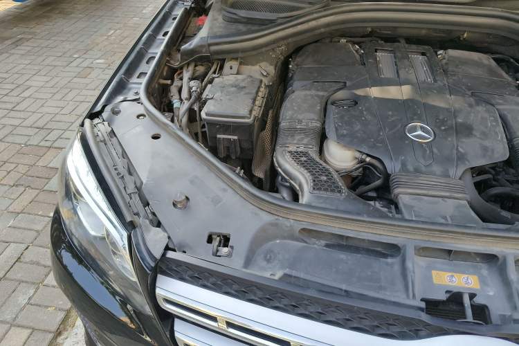 Used Mercedes-Benz GLS 2018 GLS 320 4MATIC Engine Bay Right