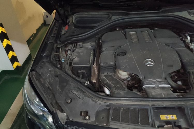 Used Mercedes-Benz GLS  Engine Bay Right