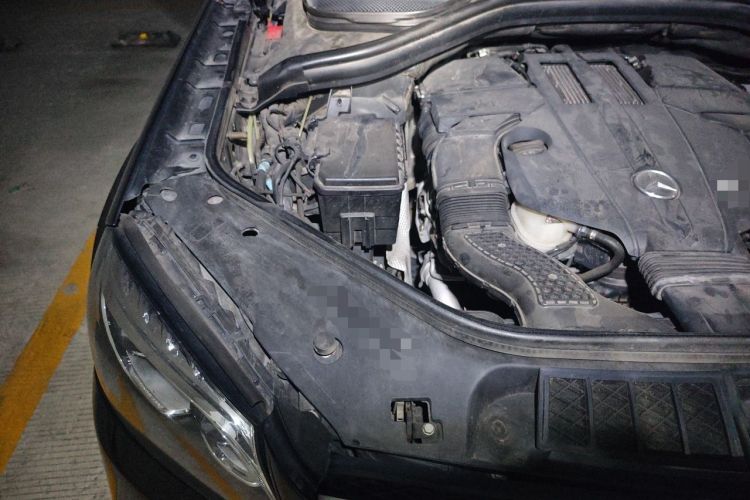 Used Mercedes-Benz GLS  Engine Bay Right