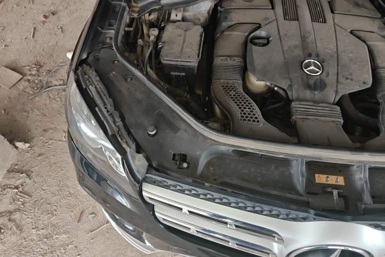 Used Mercedes-Benz GLS 2018 GLS 400 4MATIC Dynamic Model Engine Bay Right