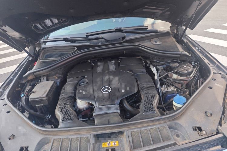 Used Mercedes-Benz GLS  Engine Bay