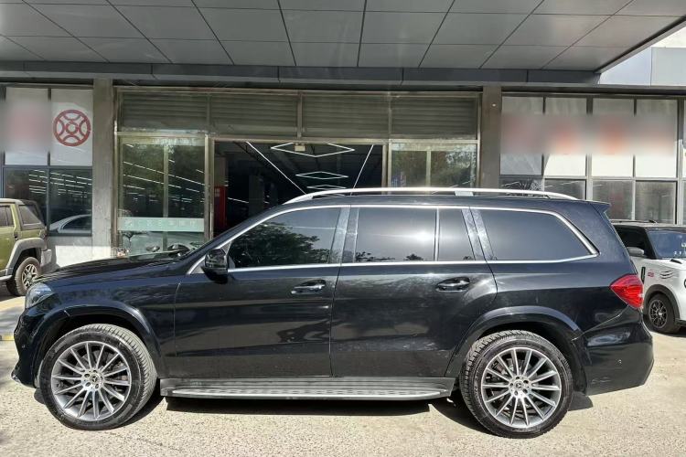 Used Mercedes-Benz GLS 2018 Facelifted GLS 500 4MATIC Exterior 2