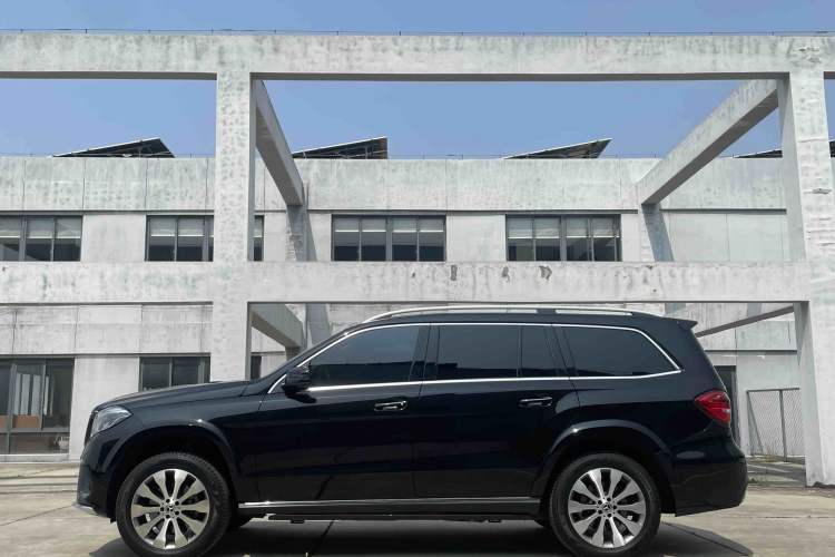 Used Mercedes-Benz GLS 2018 Refreshed GLS 400 4MATIC Dynamic Edition Exterior 3