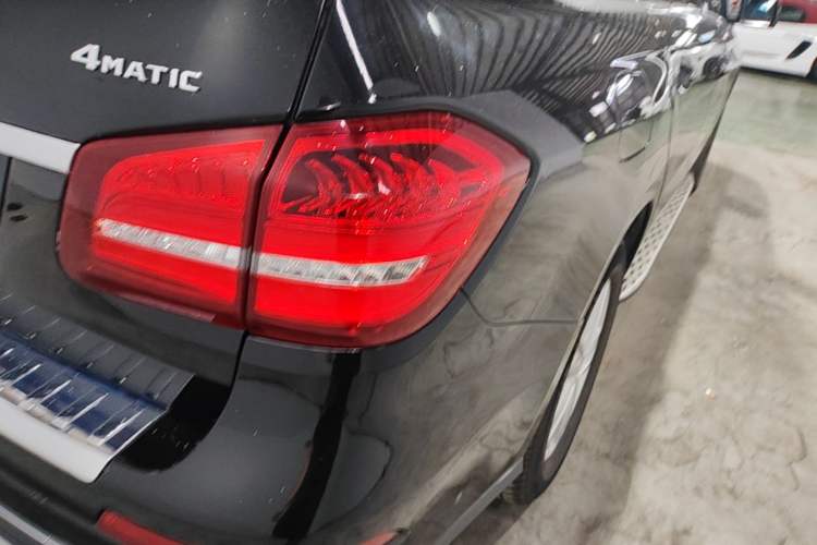 Used Mercedes-Benz GLS 2018 Facelift GLS 320 4MATIC Exterior 3