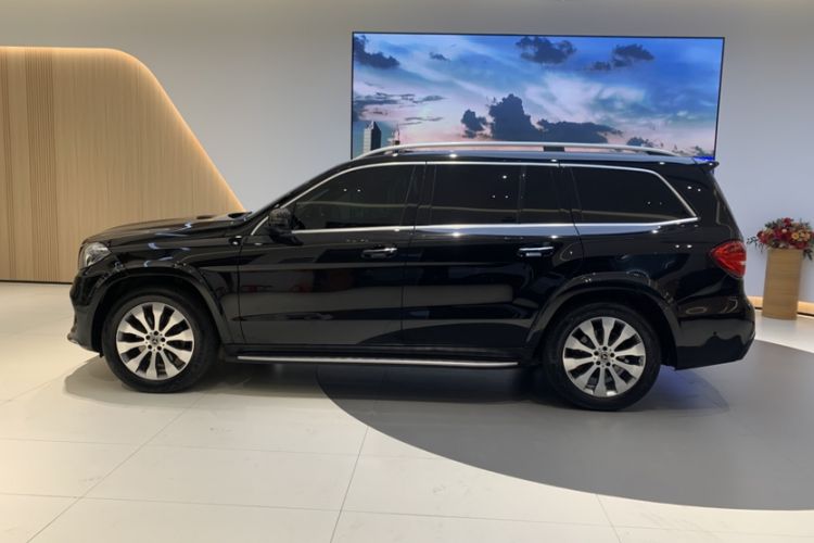 Used Mercedes-Benz GLS 2018 Refreshed GLS 400 4MATIC Dynamic Edition Exterior 4