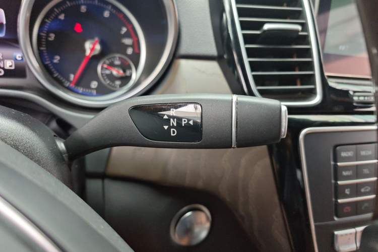 Used Mercedes-Benz GLS 2018 GLS 400 4MATIC Luxury Model Gear Lever