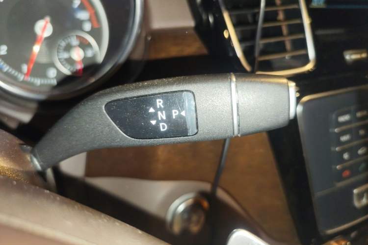 Used Mercedes-Benz GLS 2018 Refreshed GLS 400 4MATIC Dynamic Edition Gear Lever