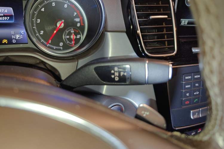 Used Mercedes-Benz GLS 2018 Facelift GLS 320 4MATIC Gear Lever