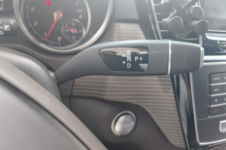 Used Mercedes-Benz GLS 2018 Refreshed GLS 400 4MATIC Dynamic Edition Gear Lever