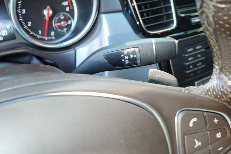 Used Mercedes-Benz GLS 2018 GLS 320 4MATIC Gear Lever
