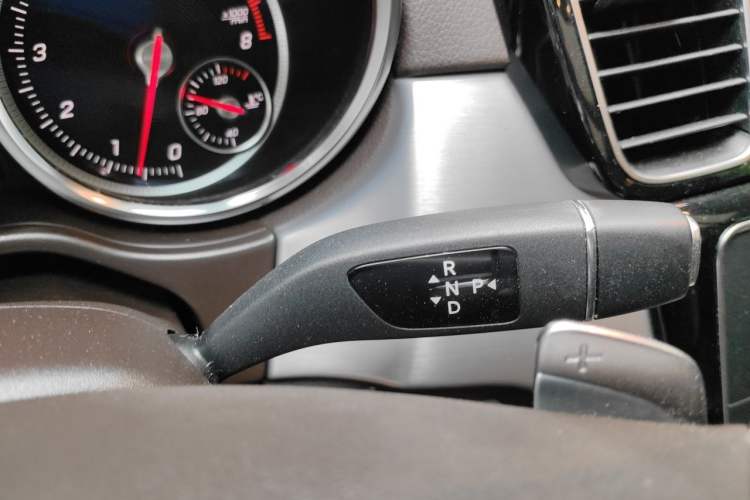 Used Mercedes-Benz GLS 2018 Facelift GLS 320 4MATIC Gear Lever