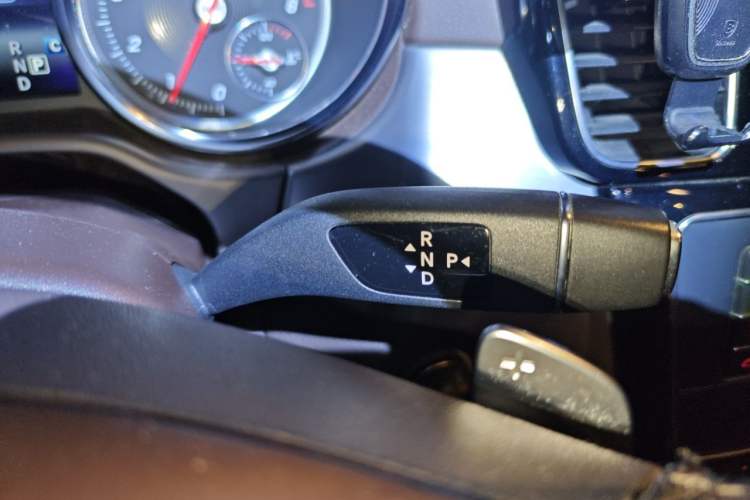 Used Mercedes-Benz GLS 2018 GLS 320 4MATIC Gear Lever