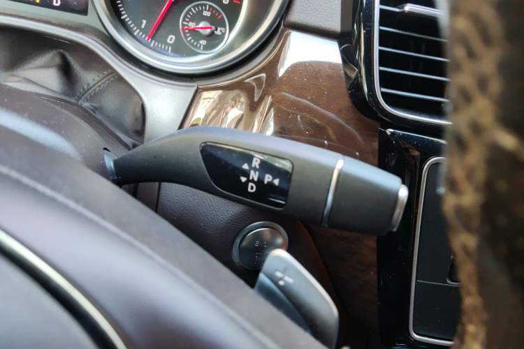 Used Mercedes-Benz GLS 2018 GLS 400 4MATIC Dynamic Model Gear Lever