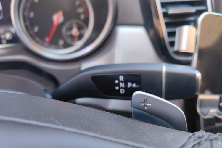 Used Mercedes-Benz GLS 2018 GLS 320 4MATIC Gear Lever