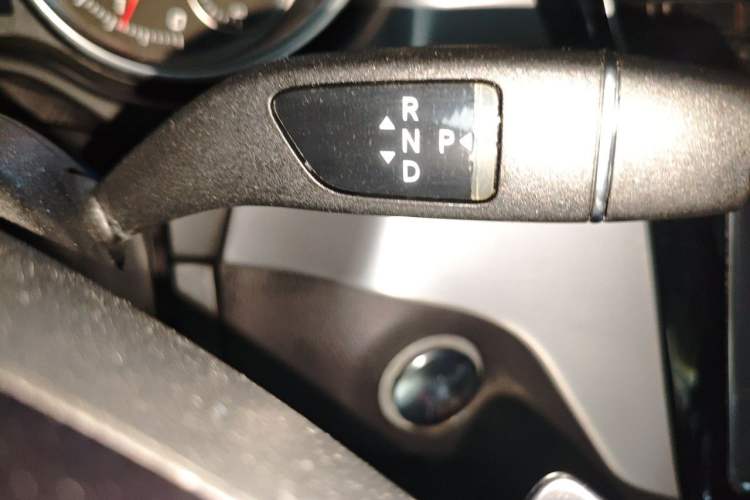 Used Mercedes-Benz GLS 2018 GLS 320 4MATIC Gear Lever