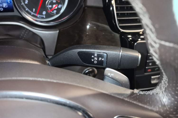 Used Mercedes-Benz GLS 2018 Refreshed GLS 400 4MATIC Dynamic Edition Gear Lever