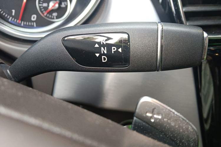Used Mercedes-Benz GLS 2018 GLS 320 4MATIC Gear Lever