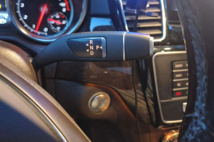 Used Mercedes-Benz GLS 2018 Refreshed GLS 400 4MATIC Dynamic Edition Gear Lever