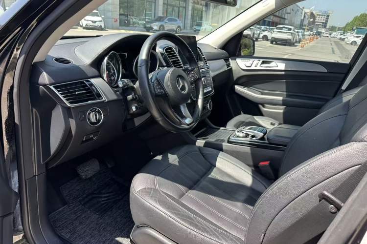 Used Mercedes-Benz GLS 2018 Facelift GLS 320 4MATIC Gear Lever