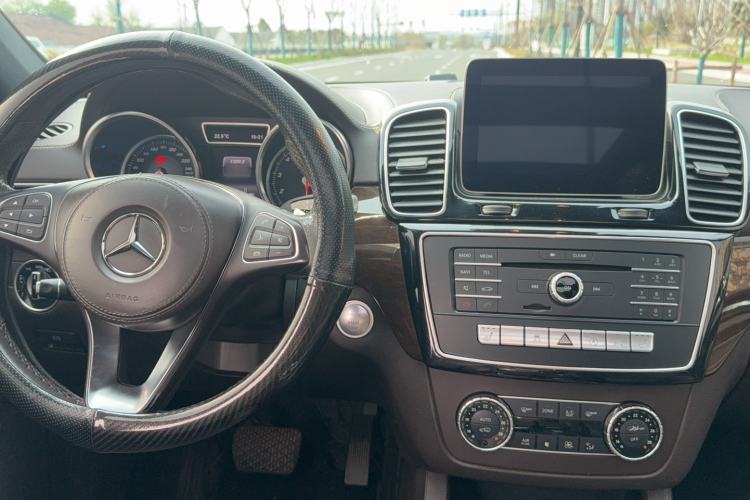 Used Mercedes-Benz GLS 2018 GLS 400 4MATIC Dynamic Model Gear Lever