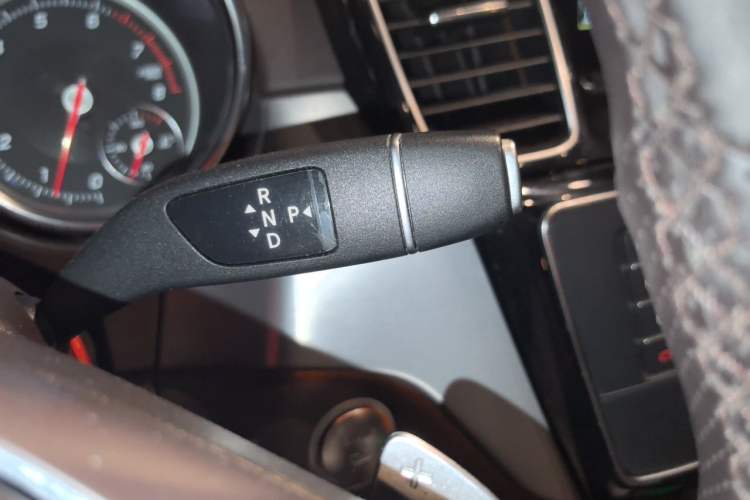 Used Mercedes-Benz GLS 2018 Facelift GLS 320 4MATIC Gear Lever