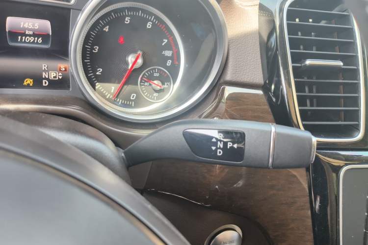 Used Mercedes-Benz GLS 2018 Refreshed GLS 400 4MATIC Dynamic Edition Gear Lever